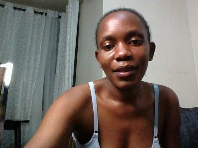 Minimochie live cam on BongaCams