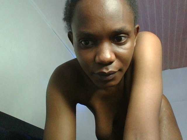 Minimochie live cam on BongaCams