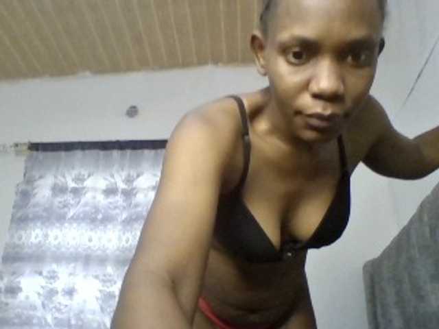 Minimochie live cam on BongaCams