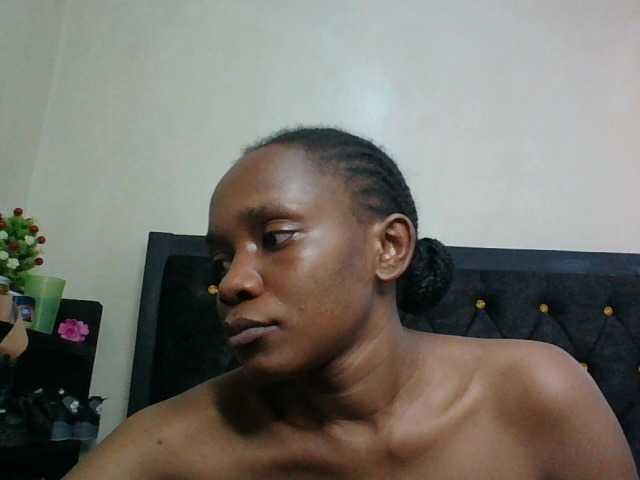 Minimochie live cam on BongaCams