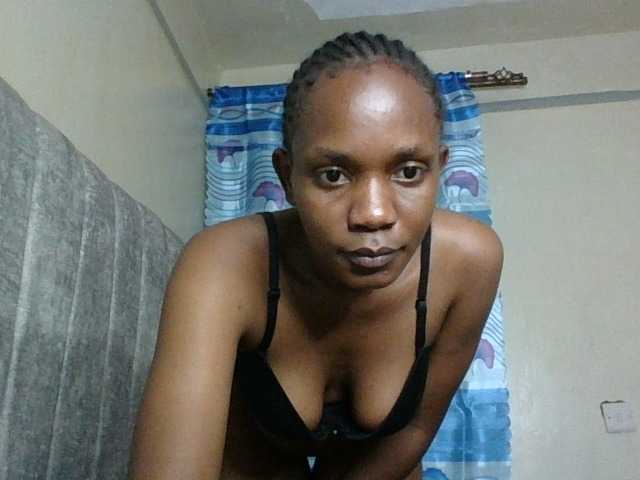 Minimochie live cam on BongaCams