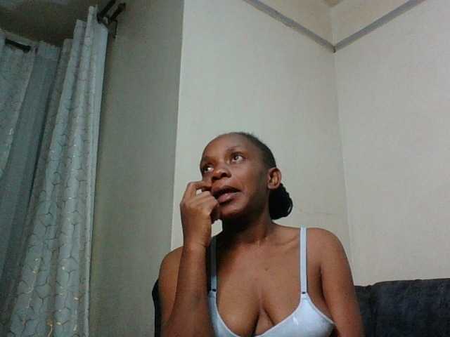 Minimochie live cam on BongaCams