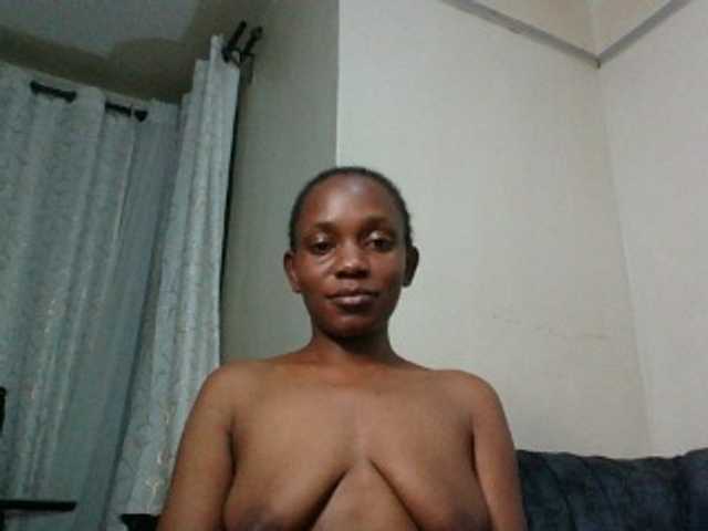 Minimochie live cam on BongaCams