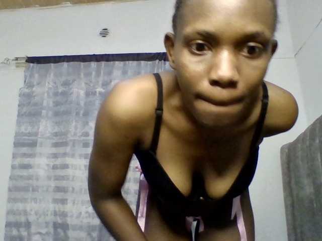 Minimochie live cam on BongaCams