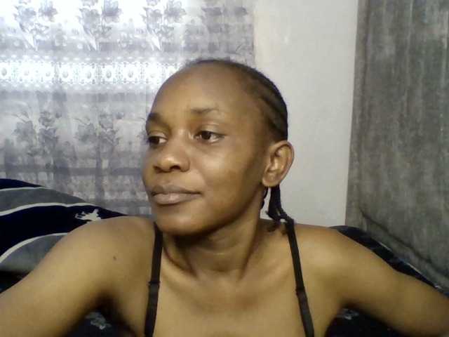 Minimochie live cam on BongaCams