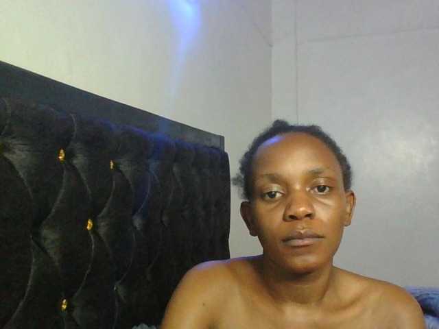 Minimochie live cam on BongaCams