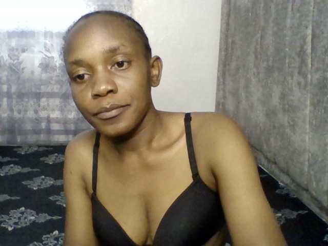 Minimochie live cam on BongaCams