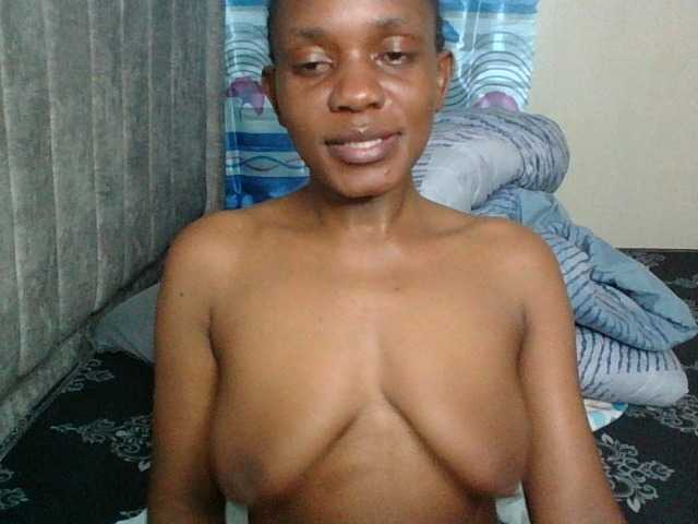 Minimochie live cam on BongaCams