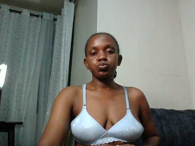 Minimochie live cam on BongaCams