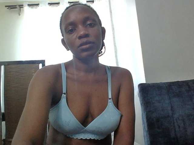 Minimochie live cam on BongaCams
