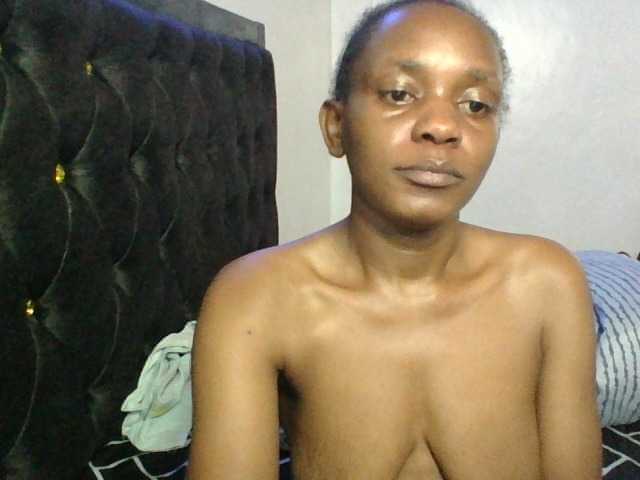 Minimochie live cam on BongaCams