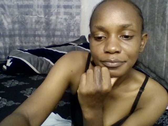 Minimochie live cam on BongaCams