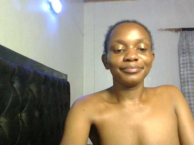Minimochie live cam on BongaCams