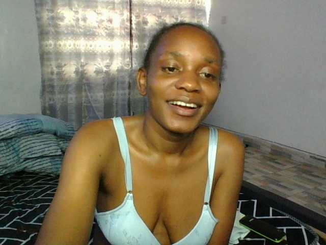 Minimochie live cam on BongaCams