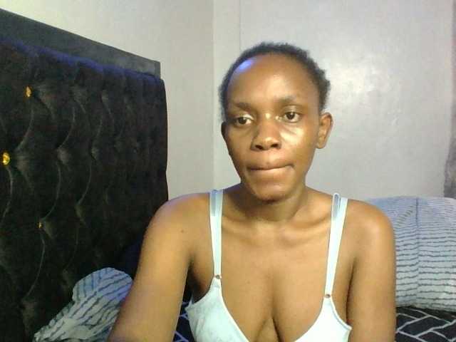 Minimochie live cam on BongaCams