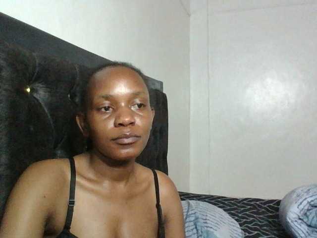 Minimochie live cam on BongaCams