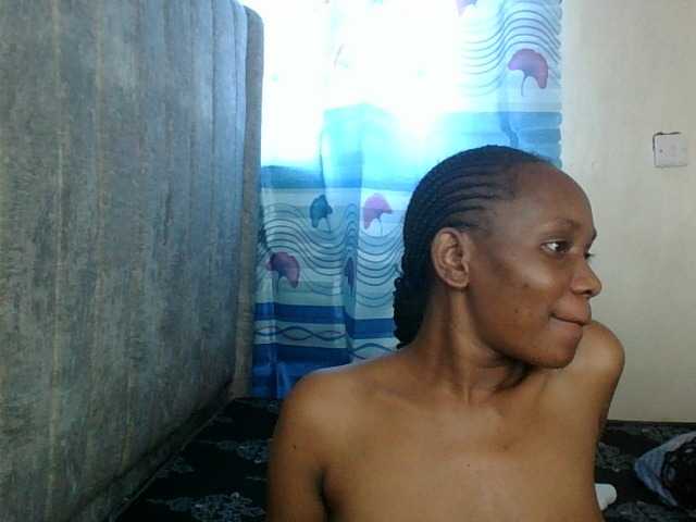 Minimochie live cam on BongaCams