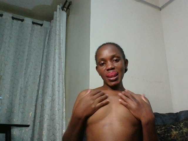 Minimochie live cam on BongaCams