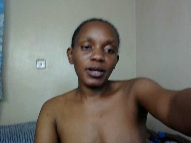Minimochie live cam on BongaCams