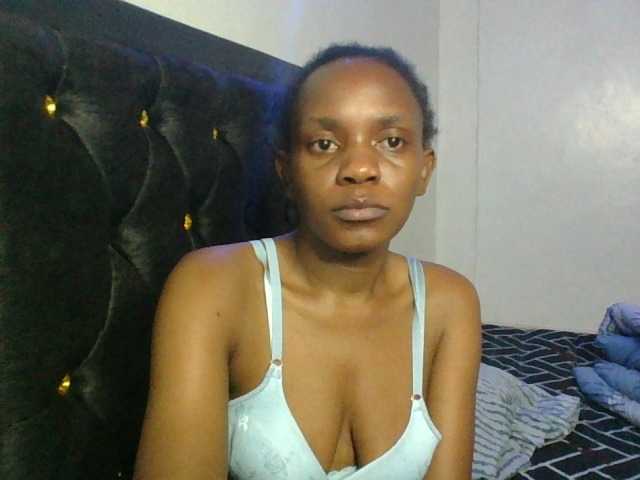 Minimochie live cam on BongaCams
