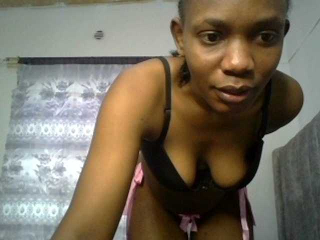 Minimochie live cam on BongaCams