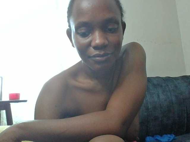 Minimochie live cam on BongaCams