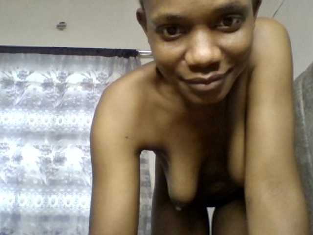 Minimochie live cam on BongaCams