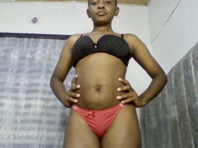 Minimochie live cam on BongaCams