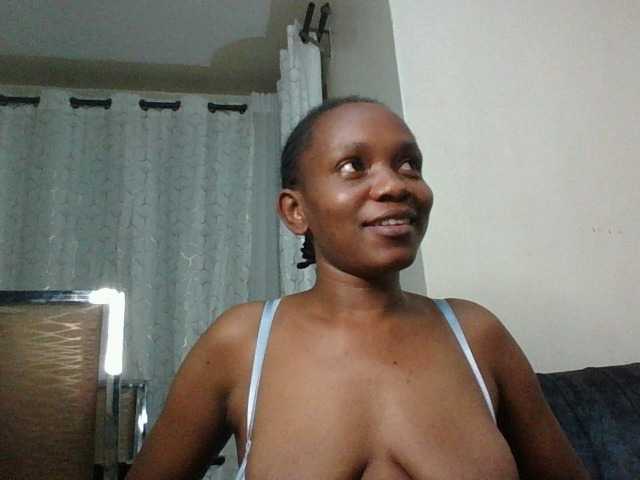 Minimochie live cam on BongaCams