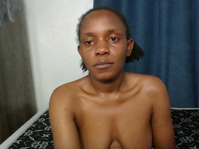 Minimochie live cam on BongaCams