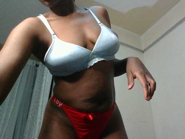 Minimochie live cam on BongaCams