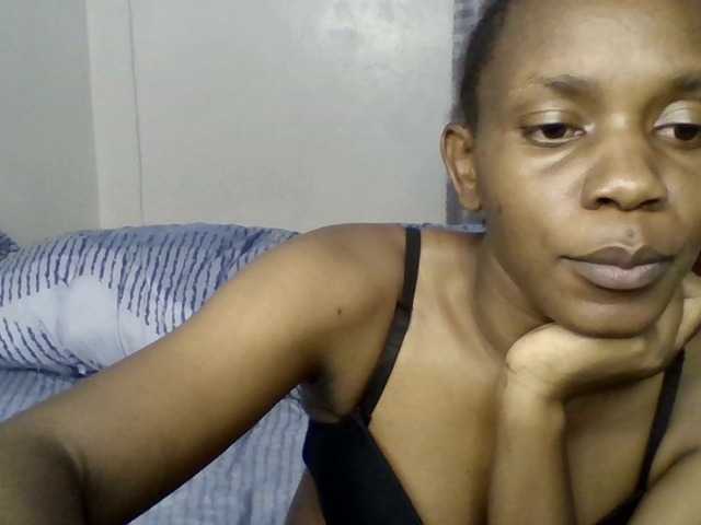 Minimochie live cam on BongaCams