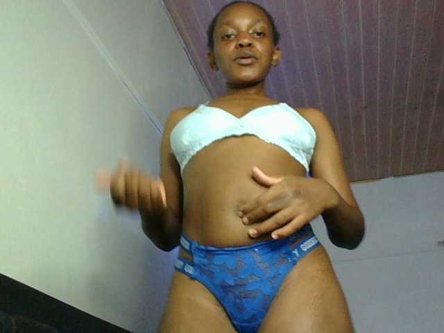 Minimochie live cam on BongaCams