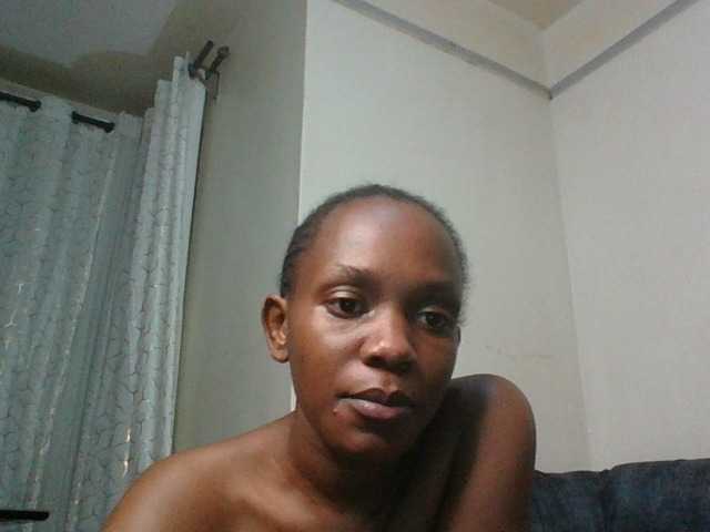 Minimochie live cam on BongaCams