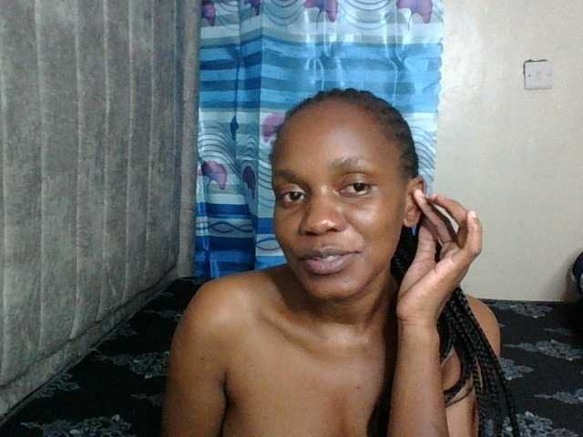Minimochie live cam on BongaCams
