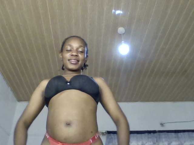 Minimochie live cam on BongaCams