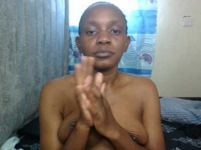 Minimochie live cam on BongaCams