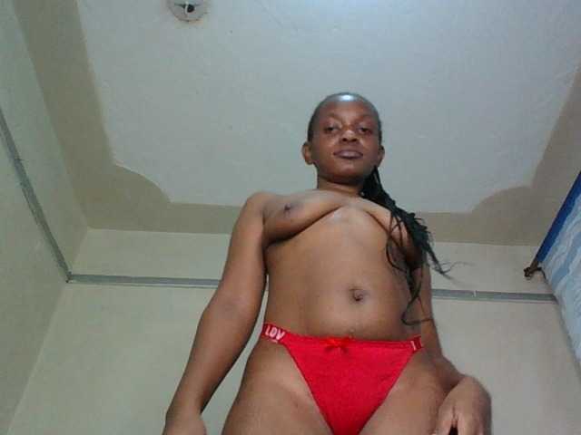 Minimochie live cam on BongaCams