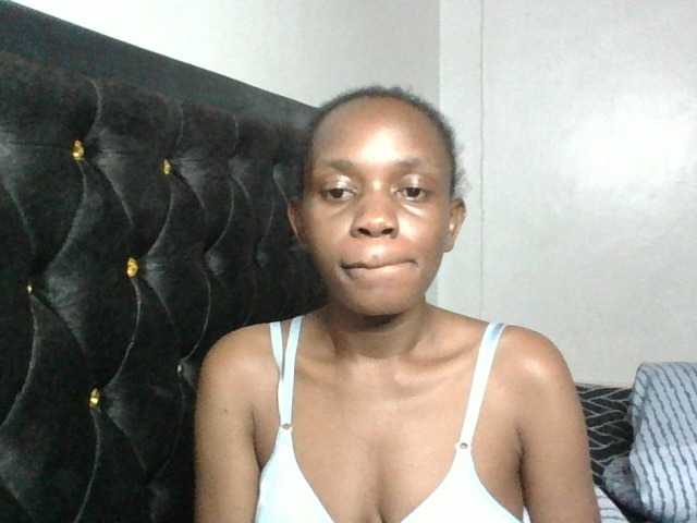 Minimochie live cam on BongaCams