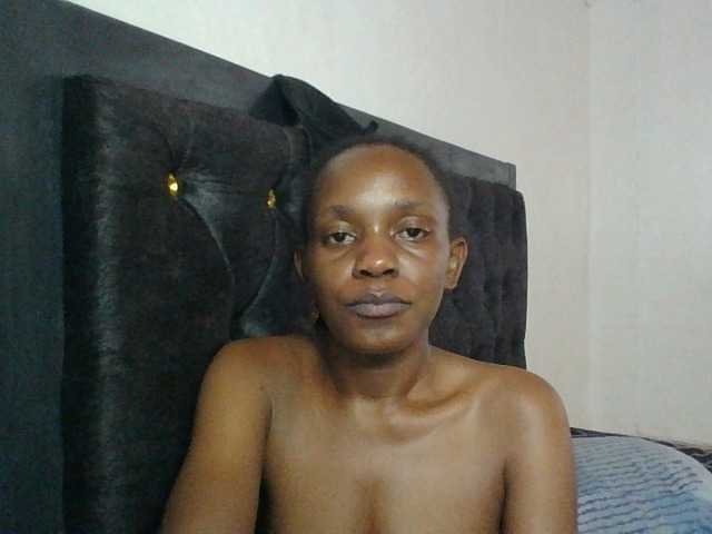 Minimochie live cam on BongaCams