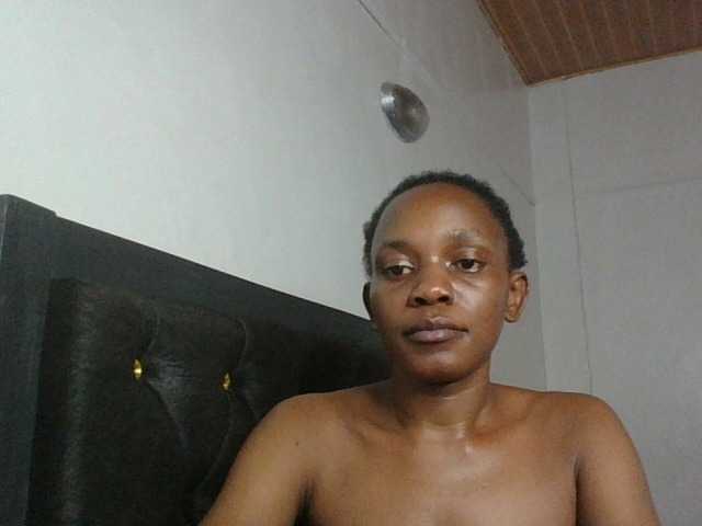Minimochie live cam on BongaCams