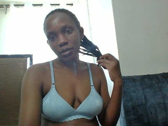 Minimochie live cam on BongaCams