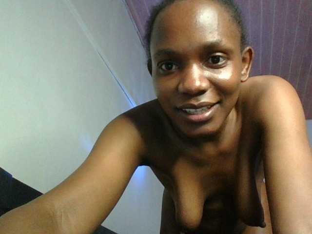 Minimochie live cam on BongaCams