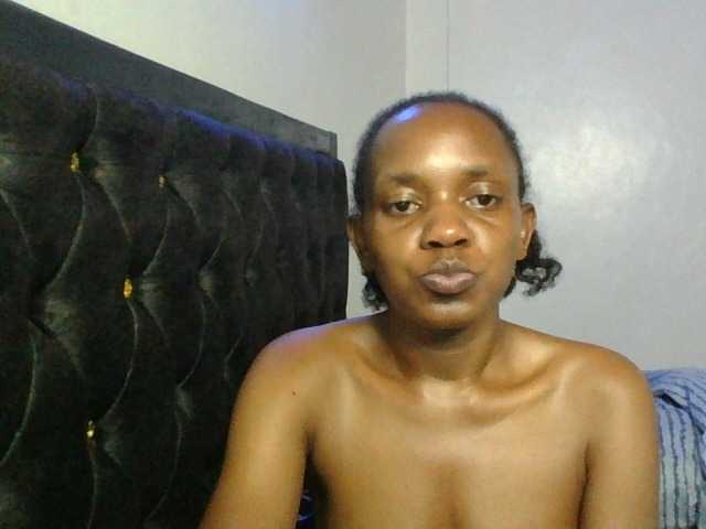 Minimochie live cam on BongaCams
