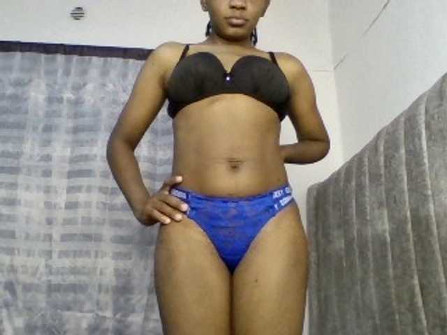 Minimochie live cam on BongaCams
