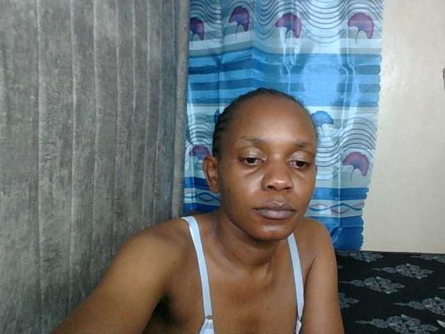 Minimochie live cam on BongaCams