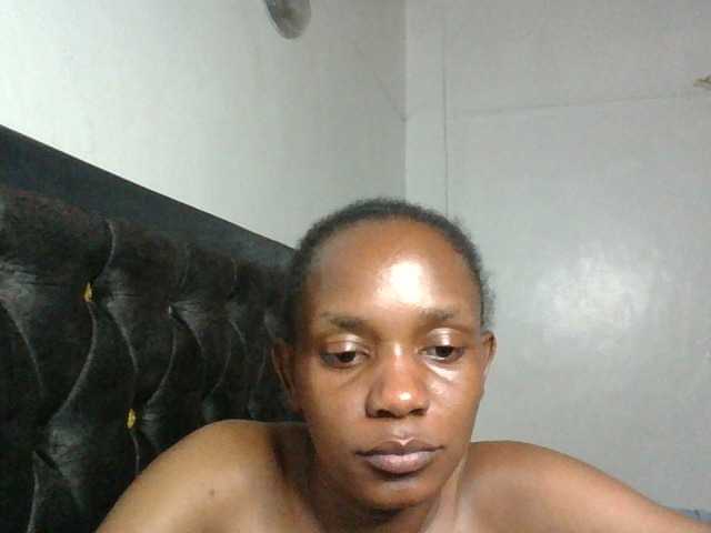 Minimochie live cam on BongaCams