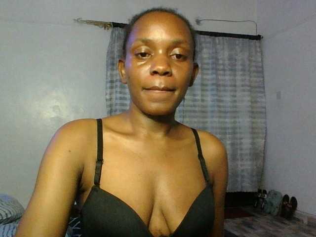 Minimochie live cam on BongaCams