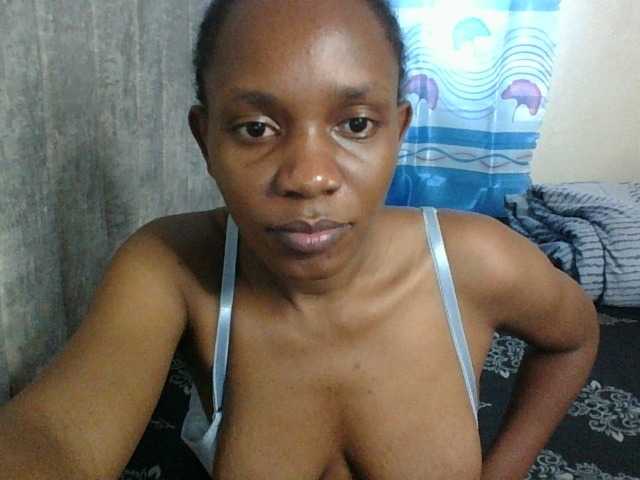 Minimochie live cam on BongaCams