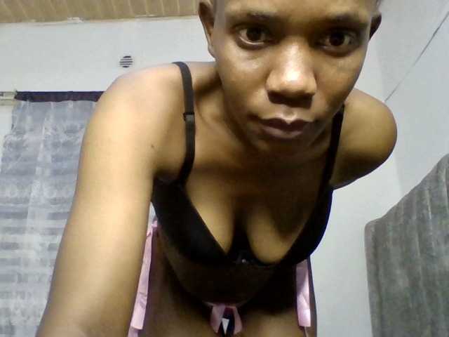 Minimochie live cam on BongaCams